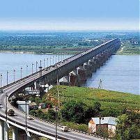 Мост через реку Амур. Хабаровск