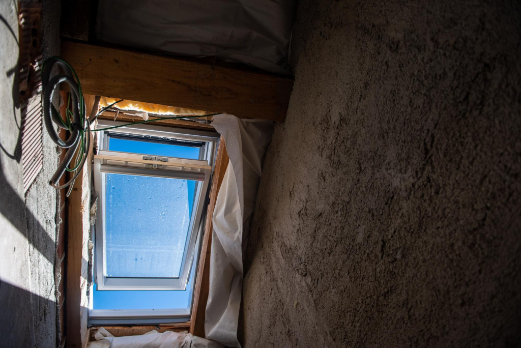 Мансардное окно